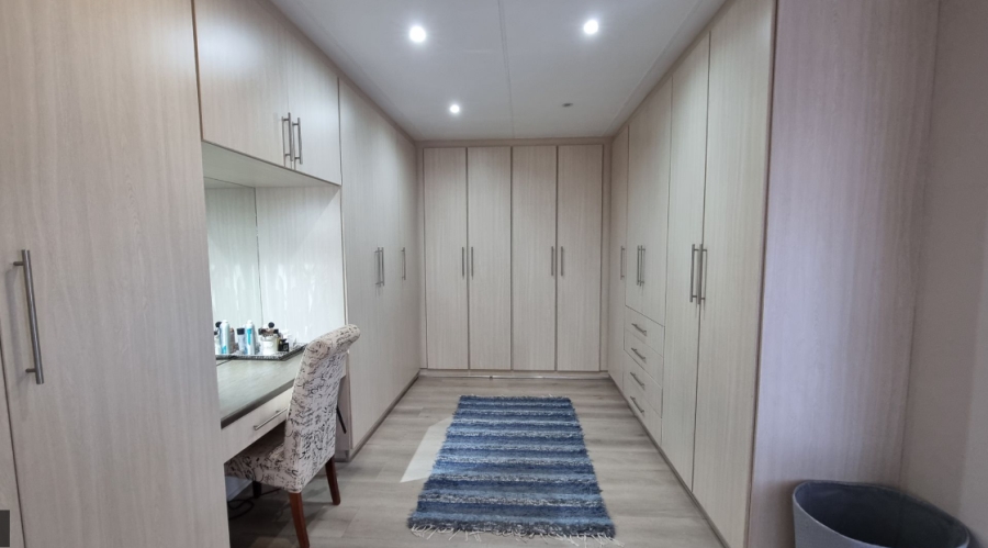 5 Bedroom Property for Sale in Kathu Northern Cape